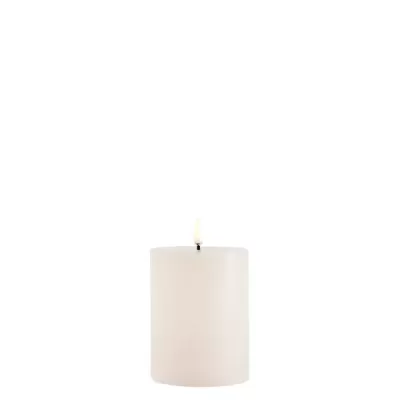 Uyuni stompkaars pillar candle vanilla 7,8 x 10,1 cm